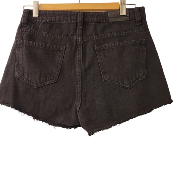 Zara Basic Denim Shorts - Picture 2 of 5